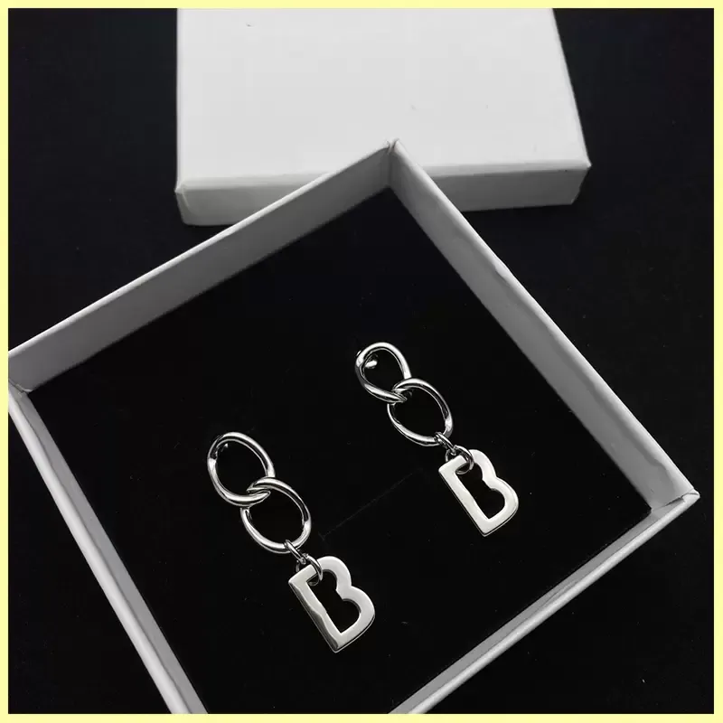 Fashion Lady Stud Women Jewelry Designer Hoop Studs Earrings Designers Letter B Earring Halsband Boucles 2203092D