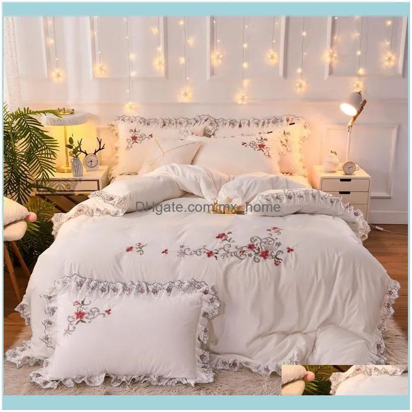 Zestawy dostaw Tekstylia Home GardenWhite Różowy Zielony Elegancki Haft Zestaw Pościel Kryształ Vet Bedskirt Ruffles Duvet Er Poszewka Drop D