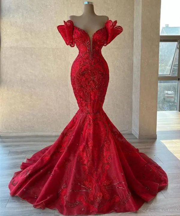 2022 Plus Storlek Arabisk Aso Ebi Red Luxurious Mermaid Prom Klänningar Lace Beaded Evening Formell Party Andra Receptionen Födelsedag Engagemang Kappor Klänning