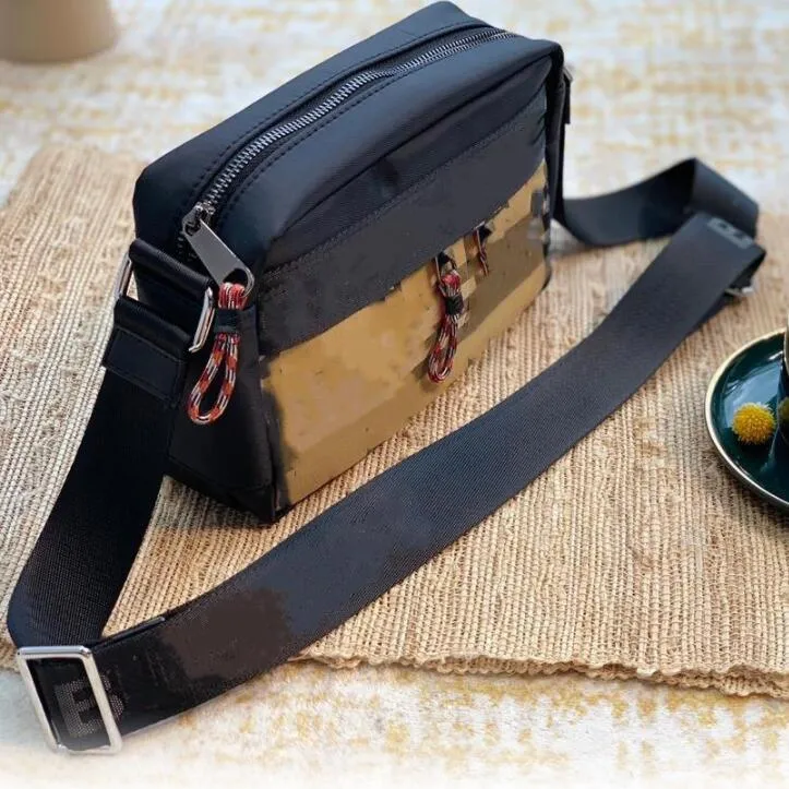 2021 winter design chest men`s and women`s handbag purse full color cute messenger bag unisex shoulder bag Size 23cm