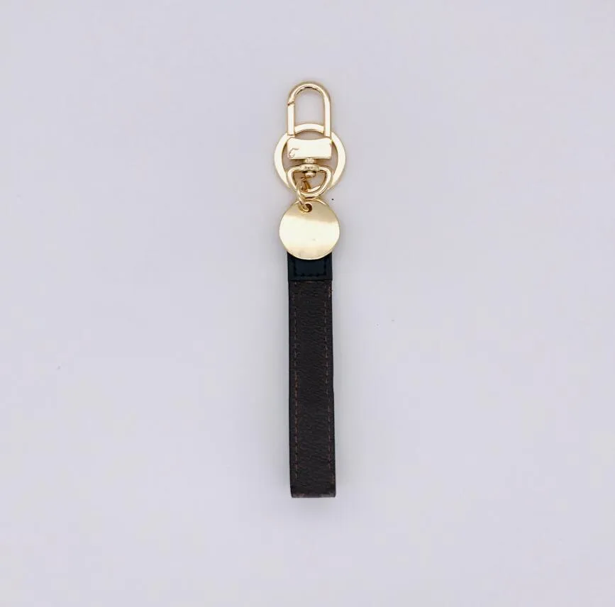 Fashion Luxurys Key chain Buckle lovers Car Keychain Handmade Leather Designers Keychains Men Women Bag Pendant Accessories 