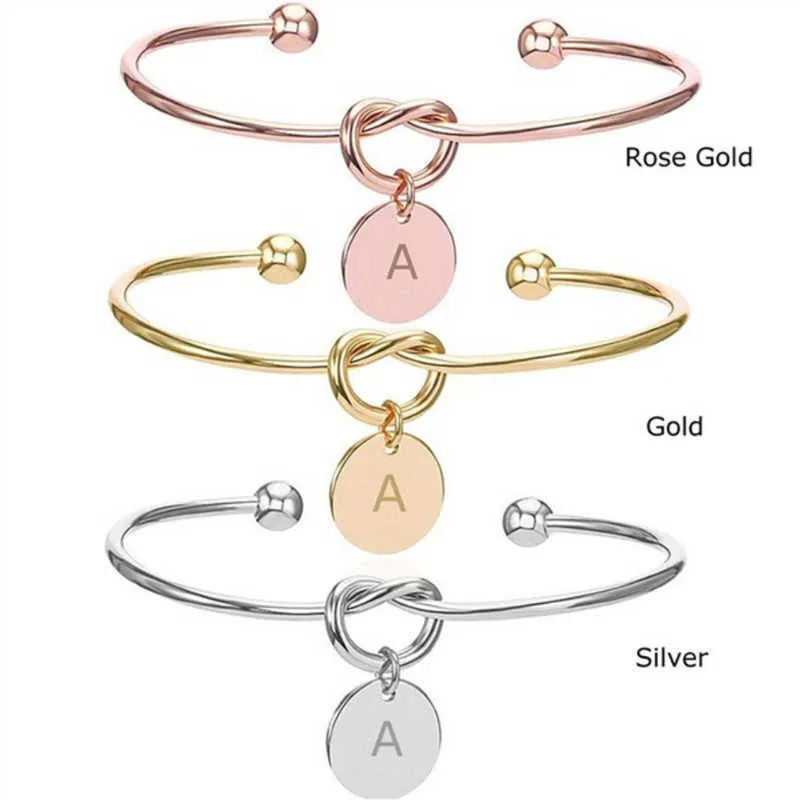 Mode 26 Letter Alloy Knot Heart Name Bangle Girl Round Pendant Chain Link Armband för Kvinnor Flickvän Bästa Gåvor Smycken Q0719