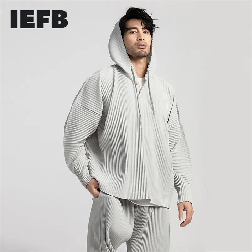 IEFB日本のストリートウェアファッションメンズプリーツパーカーライト通気性の日焼け止め服プロフィール長袖因果模様スウェットシャツ210818