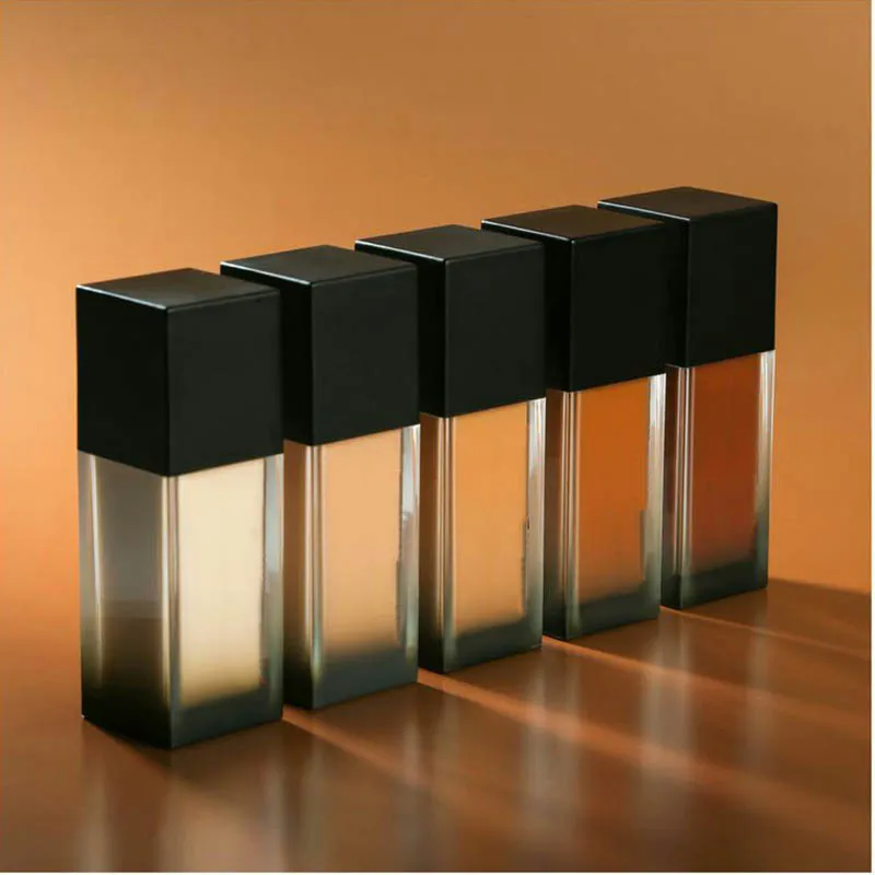 Preços de atacado 4 cores Base de marca Corretivo iluminador líquido Longa duração à prova d'água natural fosco Corretivo facial