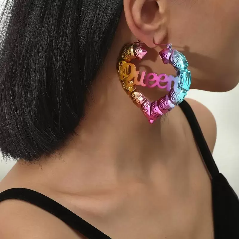 Lampadario penzolante Moda esagerata Colore sfumato in metallo Orecchini a forma di cuore Accessori per gioielli da festa semplici da donna