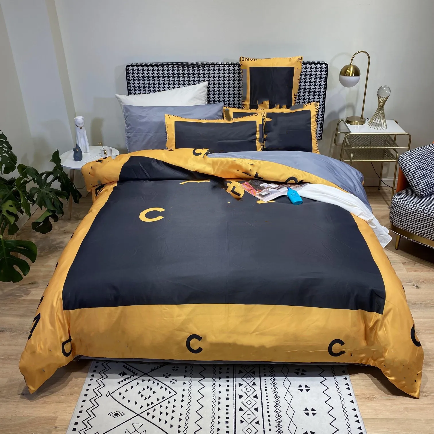 set di biancheria da letto di design di lusso queen size copripiumino lenzuolo federe set di piumini di design di alta qualità fodere per cuscini