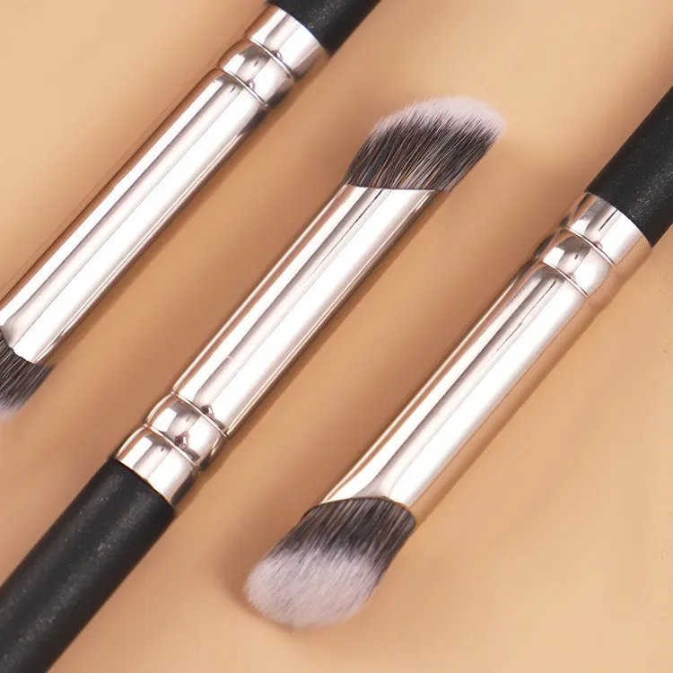 Concealer Perfector Makeup Brush Fingertip Shaped Professional Conceal Cream Liquid Touch Beauty Cosmetics Brush Tool