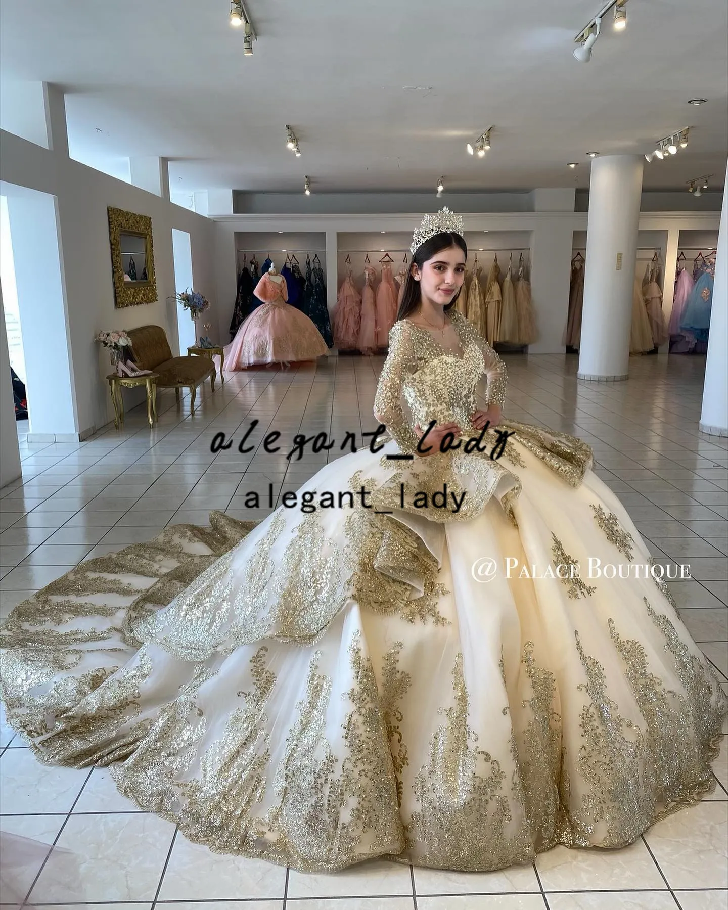 Champagne Gold Bead 2022 Quinceanera Klänningar Lace Up Appliqued Långärmad Boll Gown Prom Party Wear Sweet 16 Dress Vestidos