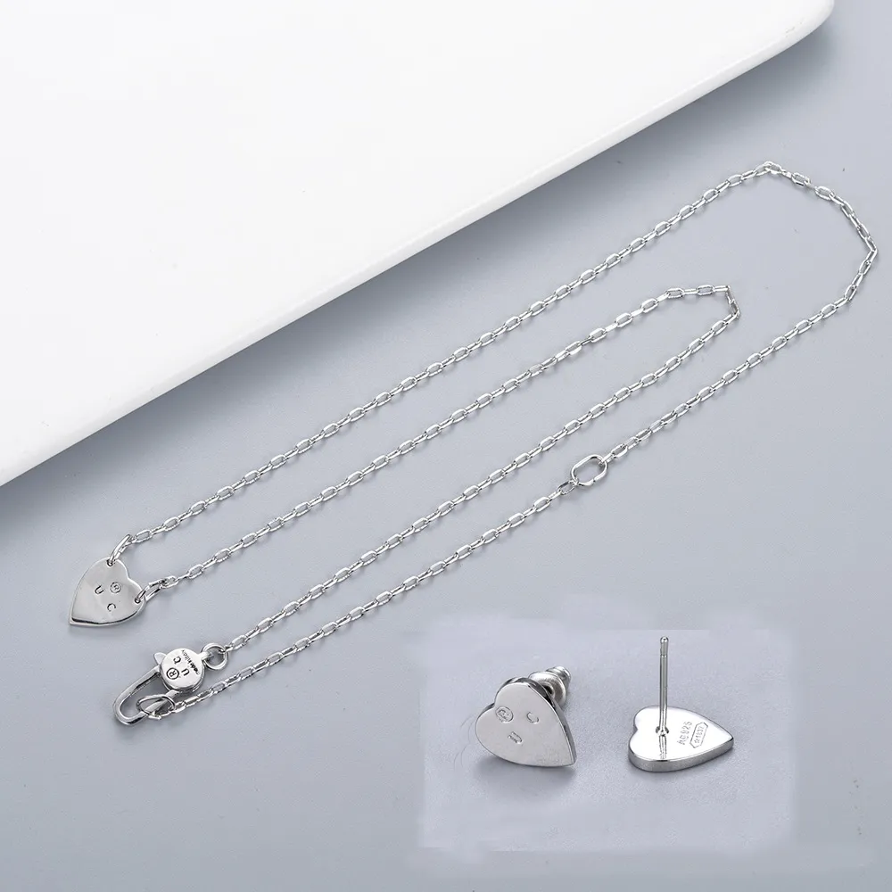 Mode Style Lady Necklace Örhängen Graverade brevpläterade Silver Halsband med Single Heart Pendant