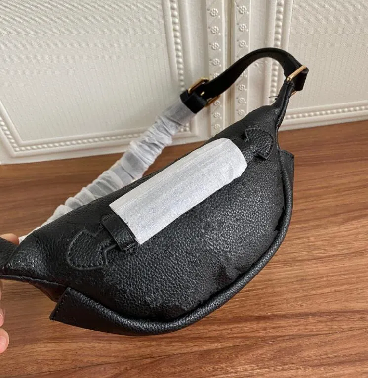 Wholesale New Fashion Pu Leather Handbags Women Bags Fanny Packs Waist Bags Handbag Lady Belt Chest bag Black White colors Bum bags