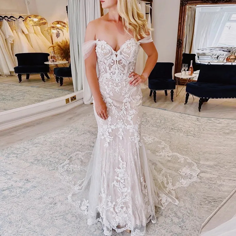 Charming Mermaid Off the Shoulder Tulle Wedding Dresses with Lace N086