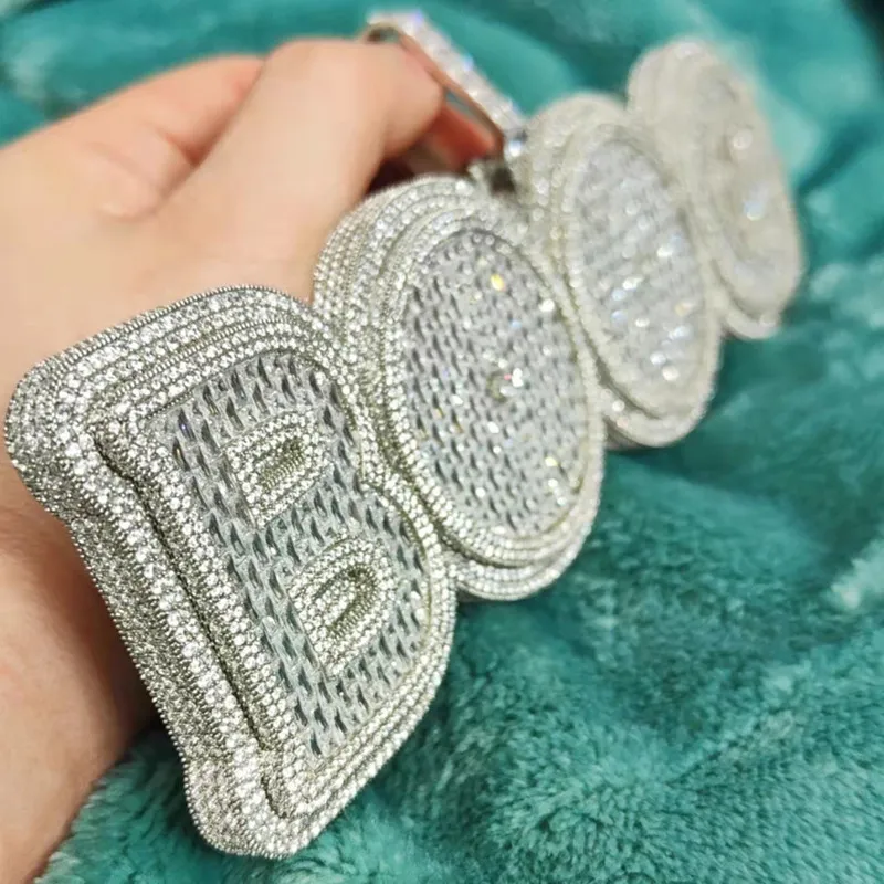 Erkekler Kadınlar Yeni Moda Büyük Boy Sarı Beyaz Altın Kaplama Tam Bling CZ Taş DIY Özel Adı Mektup Kolye Kolye ile 3mm 24 inç Halat Zincir