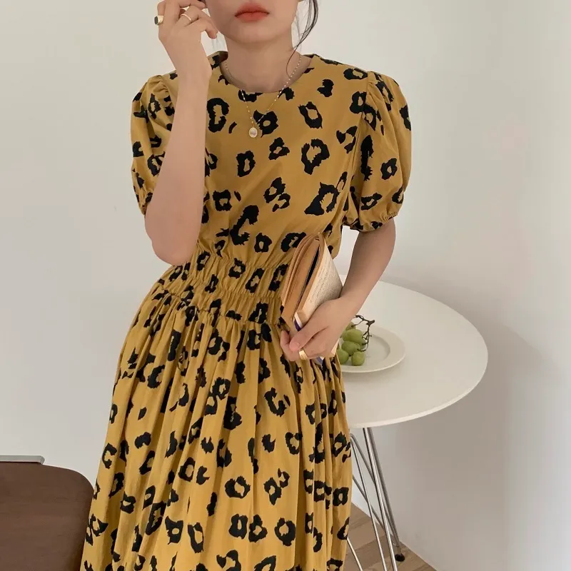 Sommar Fransk Holiday Stil Leopard Print Midja Slim Rund Neck Klänning Trefärg Klänningar för Kvinnor 210429