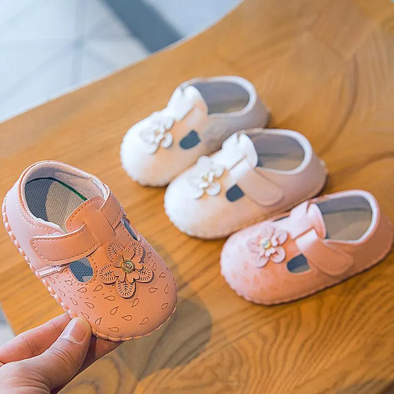 Insole 12-14cm infantil meninas sandálias flores de couro macio toddler sapatos de bebê primeiros caminhantes