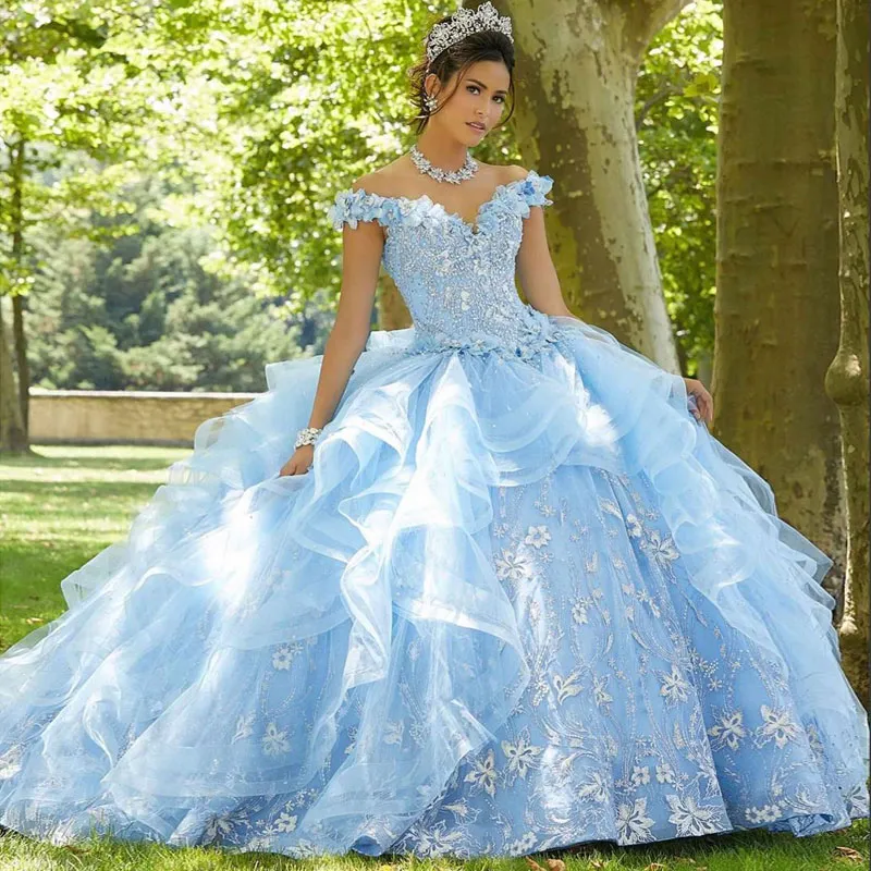 Ljus himmelsblå balklänning med pärlor Quinceanera klänningar Spets paljetter Off The Shoulder Balklänningar Tiered Sweep Train Tyll Söt 15 maskeradklänning