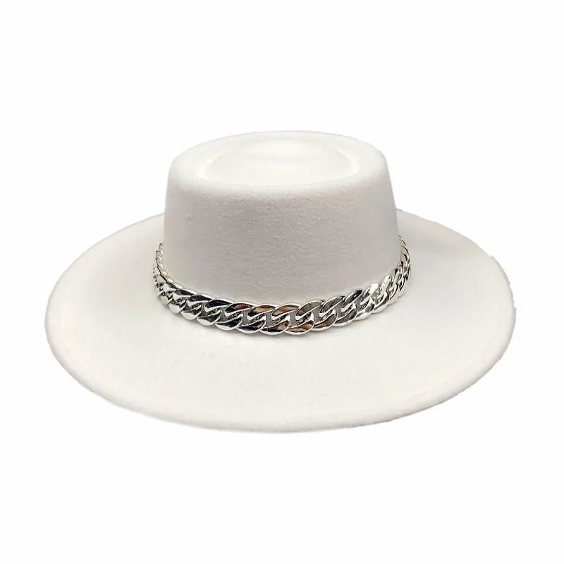 Chapeaux à large bord femmes 8 cm Porkpie chapeau avec chaîne en argent dôme chaud Fedora Style rétro perle Panama automne hiver