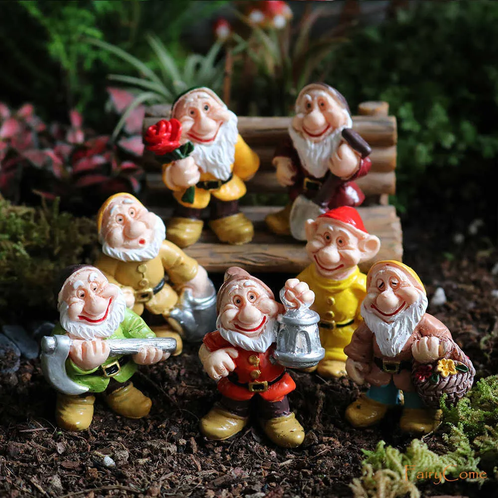 FairyCome 7 pezzi Gnomi da giardino in miniatura Statuine nane Resina Giardino fatato Micro Mini Gnomi da giardino Figura elfo Decorazione bonsai 210607