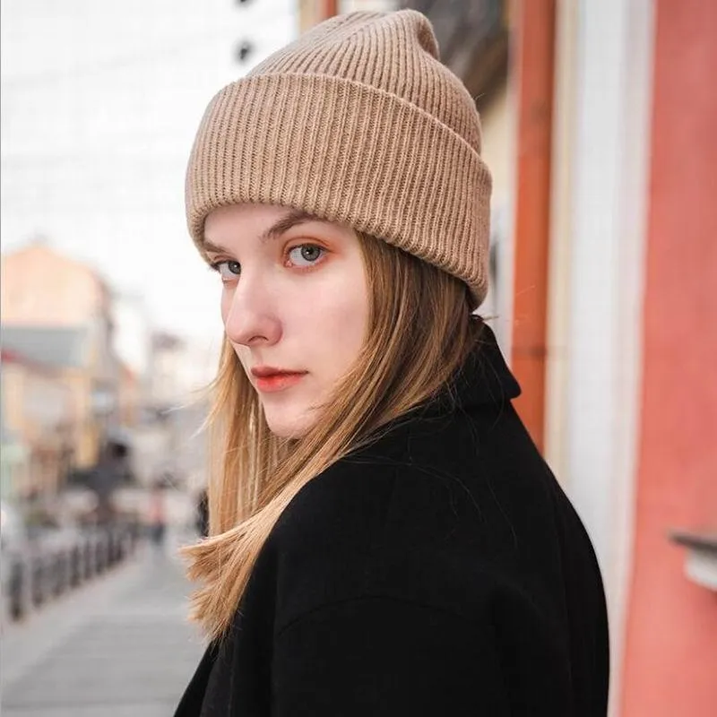 비니 / 두개골 모자 100 % 양모 모자 여성 Khaki Skullies Beanies 소녀의 모자 천연 패브릭 패션 부드러운 따뜻한 아가씨 겨울 모자 남자 판매