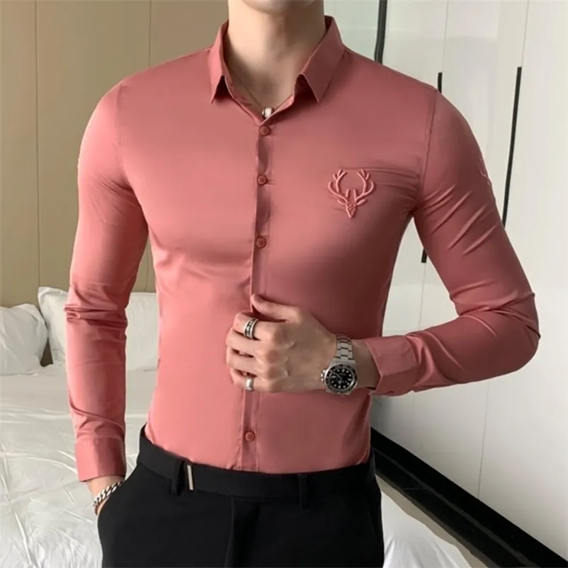 Solidne proste męskie dorywczo koszulka Slim Fit Business Formal Wear Deer Head Haft Koszula Mężczyźni Marka Z Długim Rękawem Mężczyźni Koszula 210708