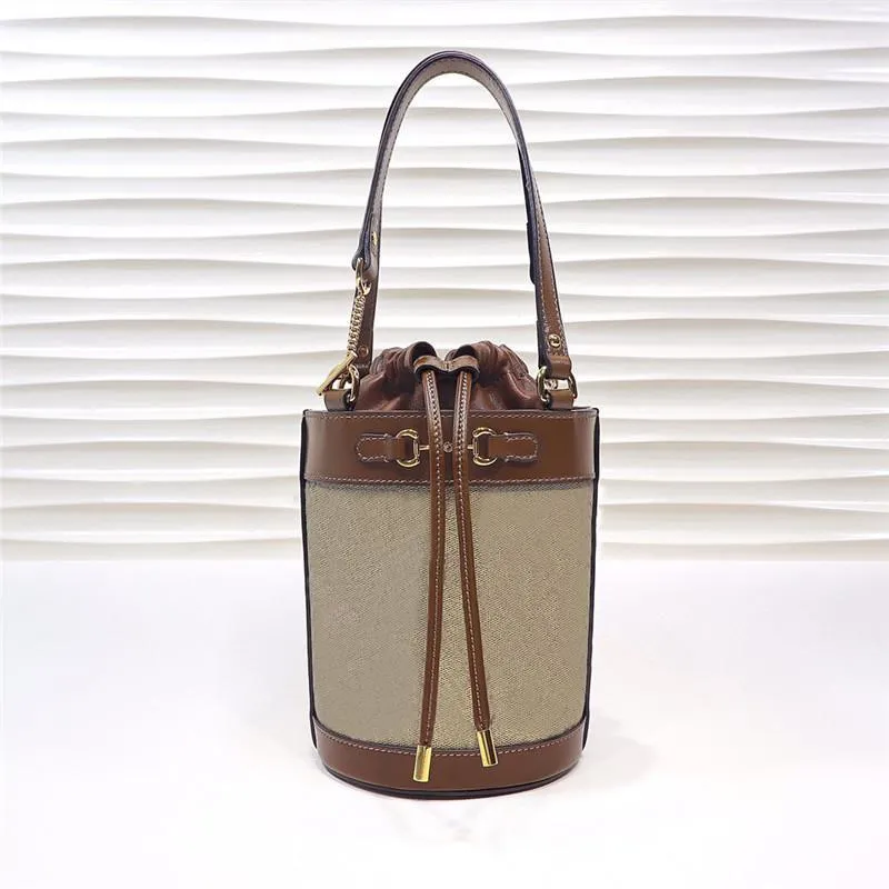 Worldwide Classic Luxury Matching Leather Shoulder Bag Bucket Bag Handbag Highest Quality Size 16cm