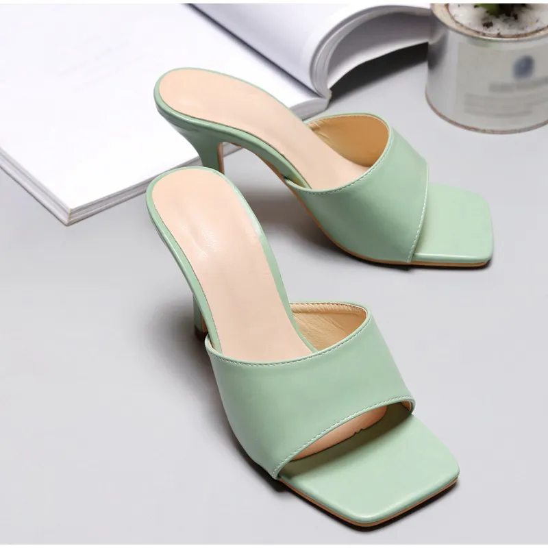 2021 New Designer PVC Transparent Slippers Women Perspex High Heels Summer Party Ladies Clear Band Crystal Shoes Plus Size fdsfyfdhgfh