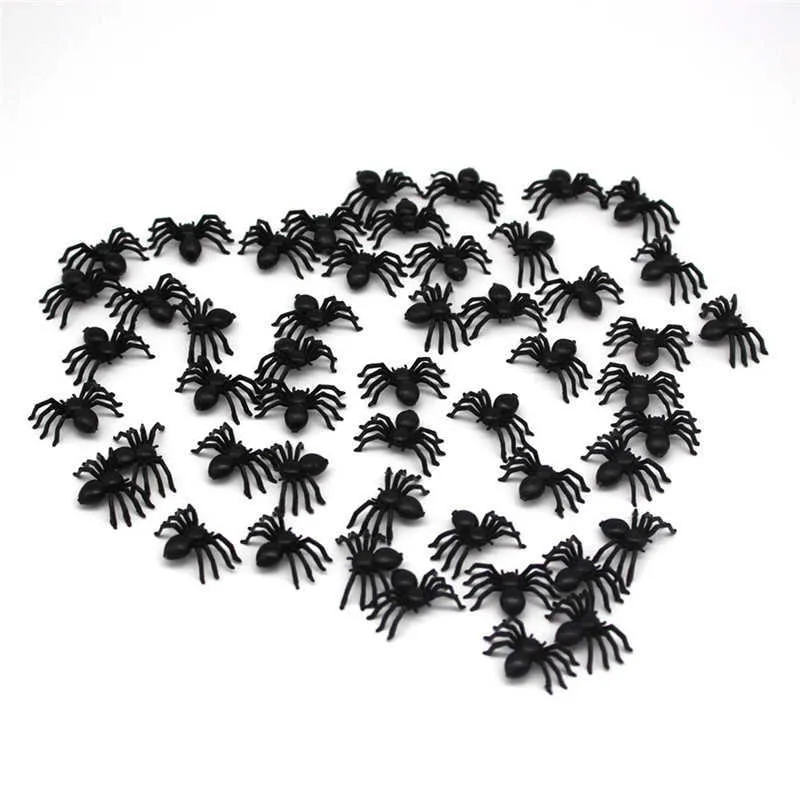 50 Stks/set Niet Giftig Plastic Black Spider Truc Speelgoed Kleine Realistische Nep Spinnen Voor Halloween Spookhuis Prop Decoraties y0827