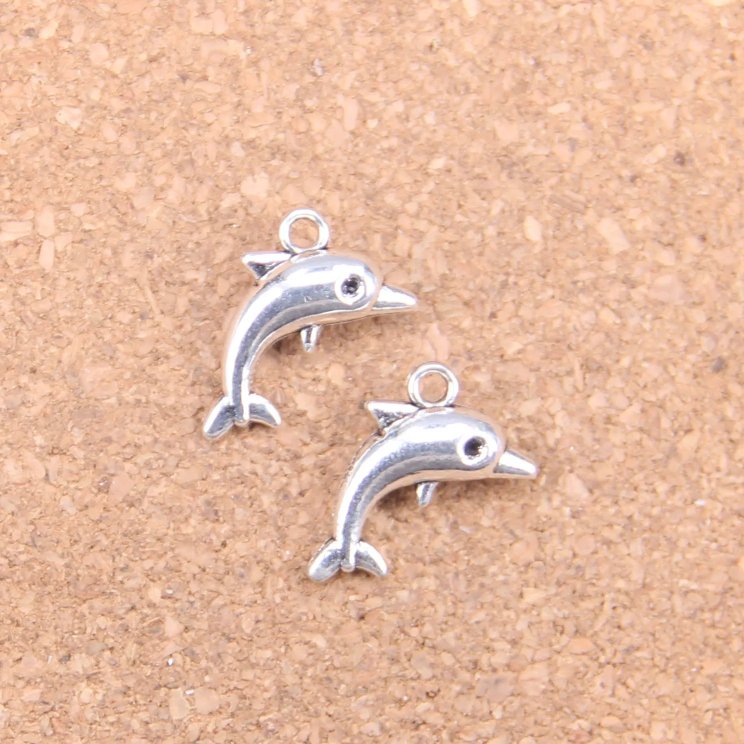 74st Antik Silver Bronze Plated Härlig Dolphin Charms Pendant DIY Halsband Armband Bangle Fynd 18 * 11mm