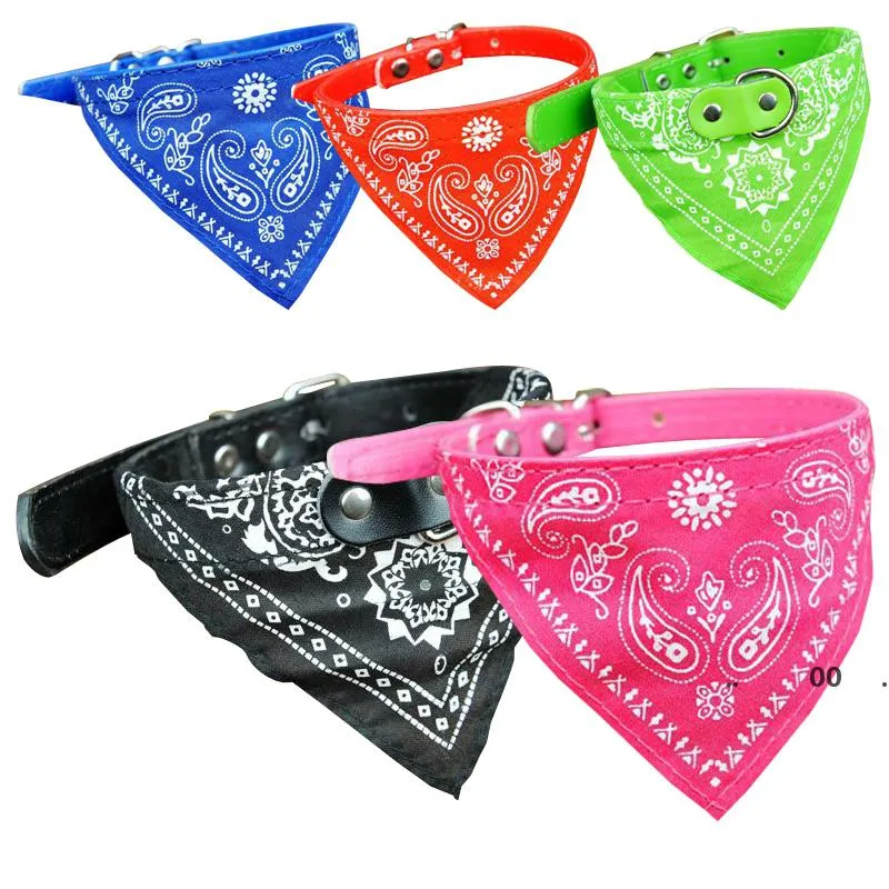 Réglable Pet Chien Chat Bandana Écharpe Collier Foulard Chien Bandana Triangle Écharpe Colliers Pet Chat Chiot Colliers Mode Chien LLF11717