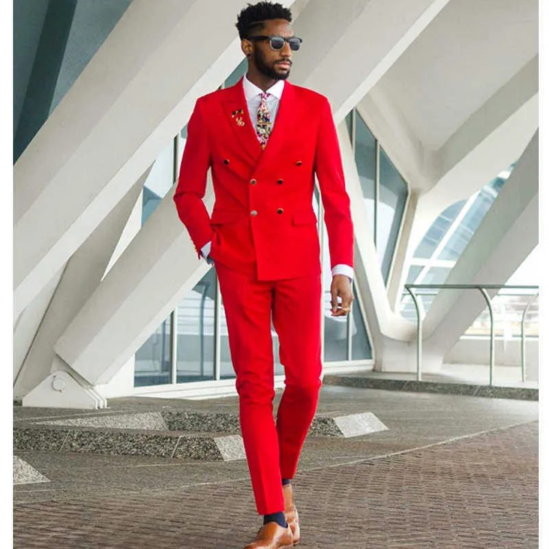 Zweireiher Rot Männer Anzüge Slim Fit Bräutigam Hochzeit Smoking Spitzen Revers 2 Stück Männliche Mode Jacke mit Hosen Neueste stil X0909