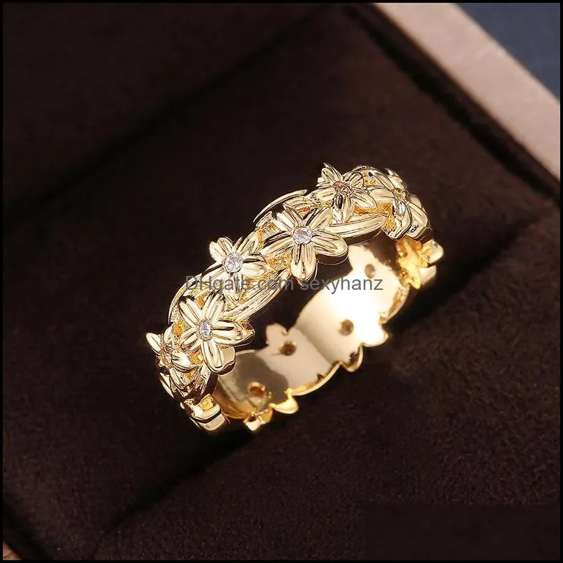 S2002 Hot Fashion Jewelry Engraved Flowers Ring Lady`s Wedding Anniversary Gift Ring