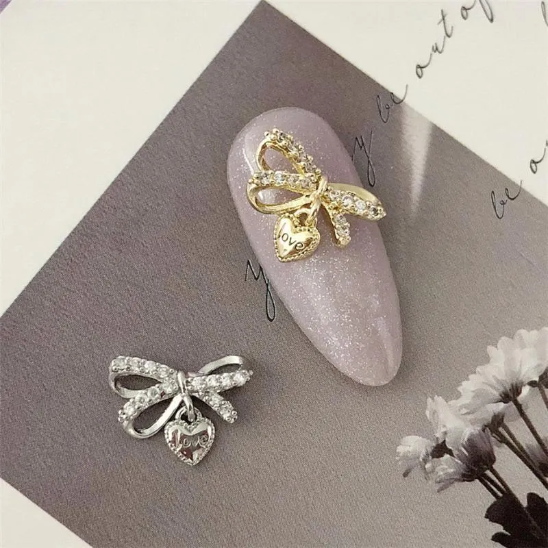 5 adet / grup 3D Zirkon Alaşım Yay Aşk Kalp Nail Art Süslemeleri Kristal Inci Rhinestones Nails Aksesuarları Takı Malzemeleri Charms