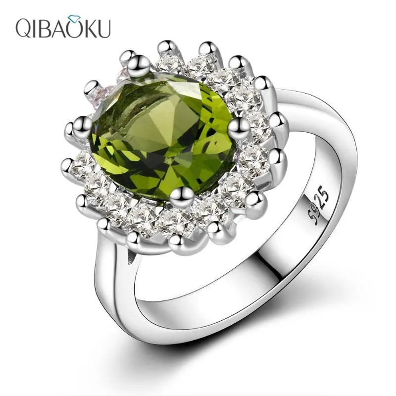 Klusterringar 925 Sterling Silver Ring Blomma med Peridot Stones Shining Luxury Bröllopsengagemang för Kvinnor Smycken