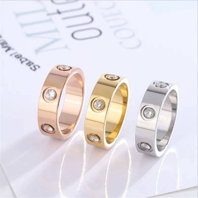2021 Luxury designer Jewelry Love Ring women men rings stainless steel Custom couple Wedding party friends silver rose gold diamon292T
