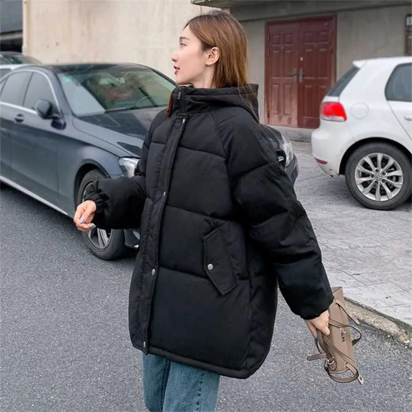 Veste d'hiver en duvet pour femmes manteau moyen long mode décontractée chaud grand pardessus à capuche lâche Parka à fermeture éclair pour dames 211007