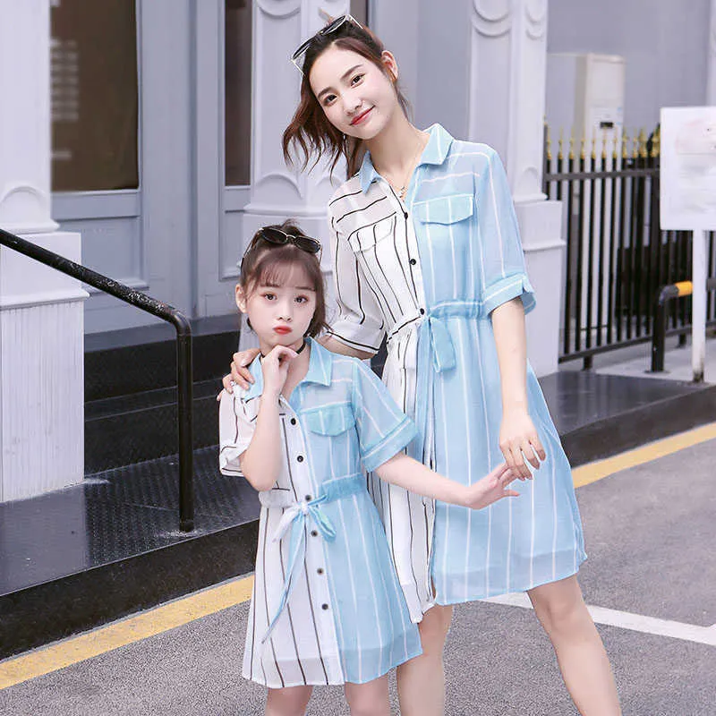 Summer Parent-Child Girls' Dresses Classic Korean Children Clothes Vertical Striped Shirt Big Kids Color-Blocking Chiffon Dress Q0716