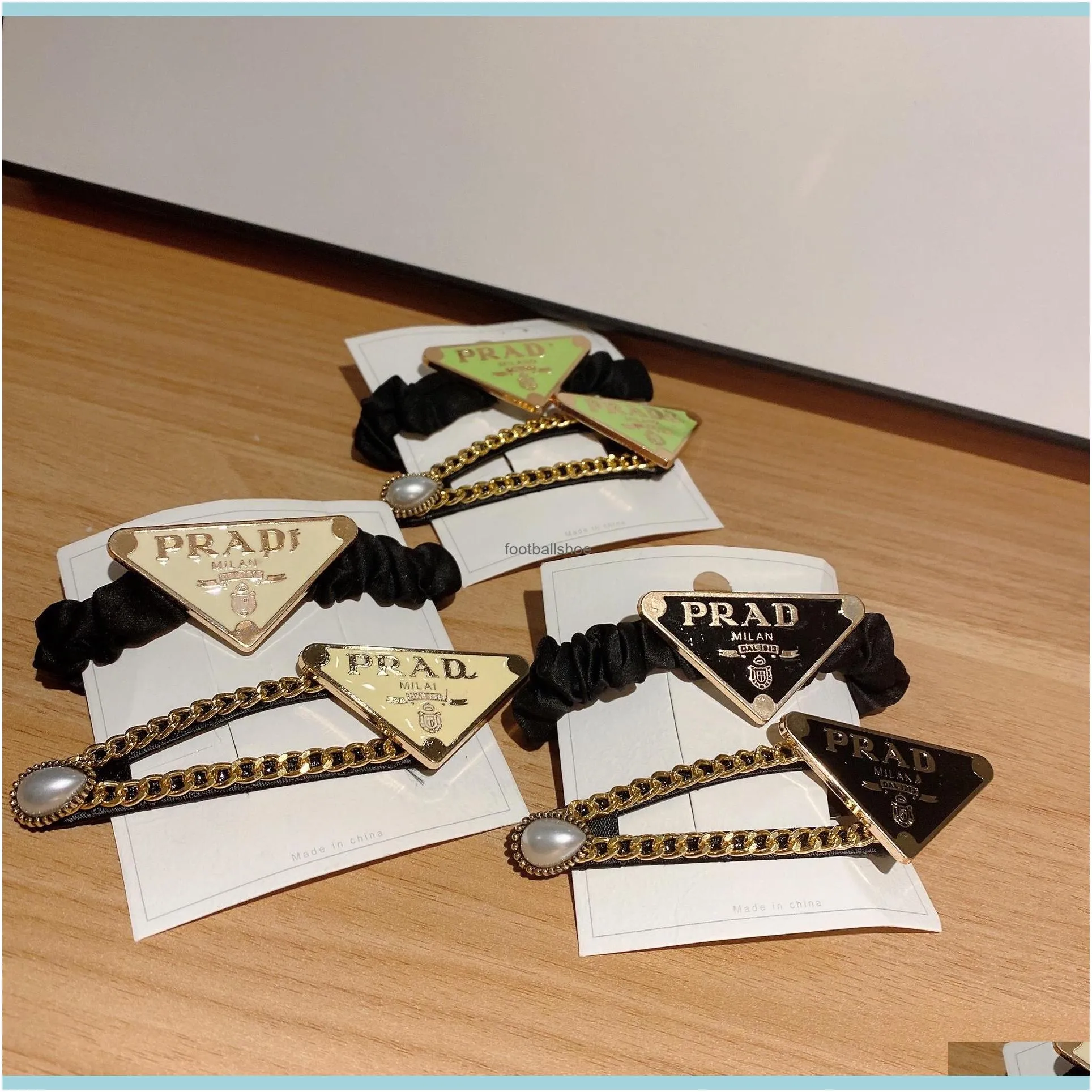 Korean Charm Women Girls Luxury Letters Print Barrettes Inverted TriangleLogos Chain Designer Hair Clips Fashion Simple Styles