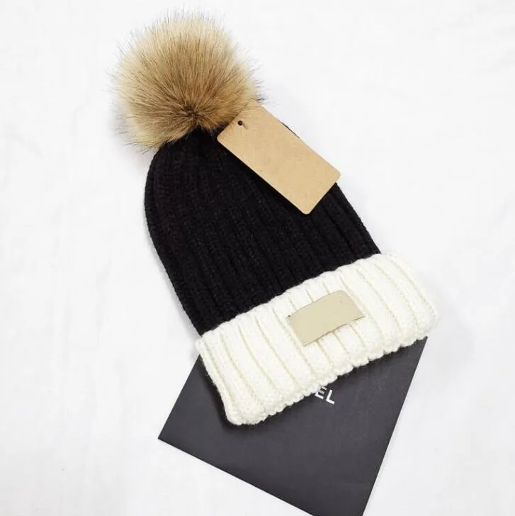 Wholesale High quality Winter caps Hats Women and men Beanies with Real Raccoon Fur Pompoms Warm Girl Cap snapback pompon beanie 6827