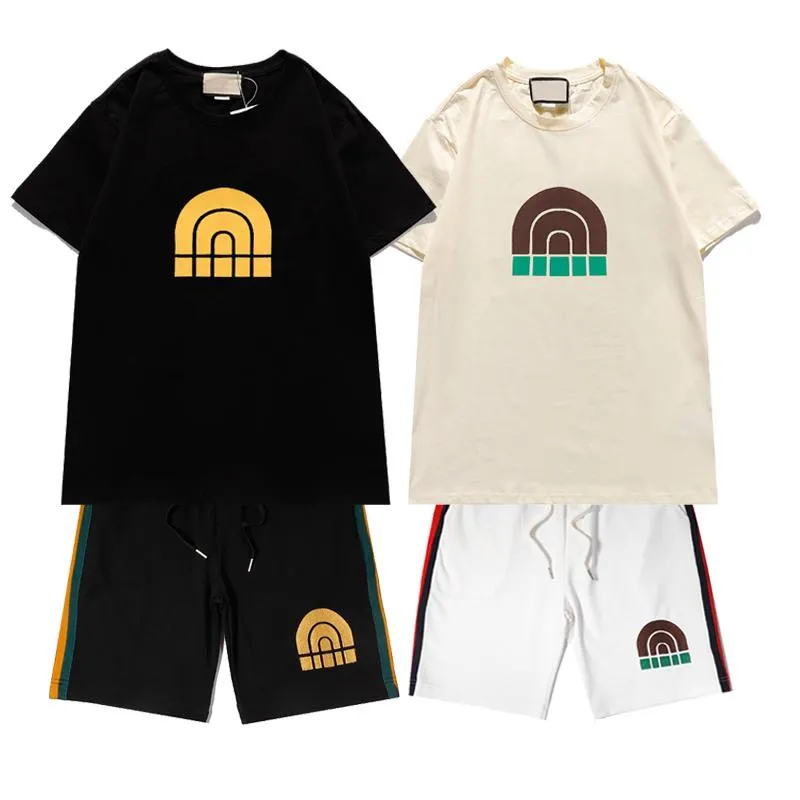 カジュアルスーツメンズトラックスーツファッション夏のスポーツウェアクルーネック半袖 Tシャツ + ショートパンツ 2 色のオプション高品質