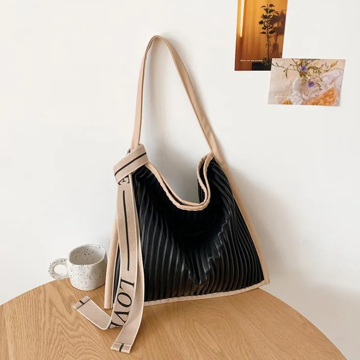 Shoulder Bags Large-Capacity Women's Autumn All- Pleated One-Shoulder Handbag Design Bucket Bag