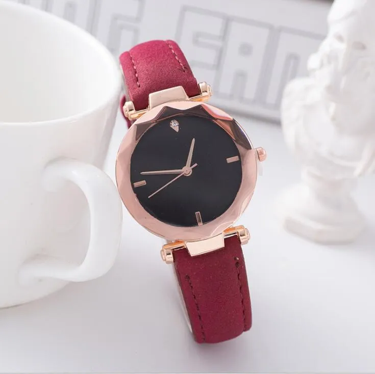 Watches Women Leisure Fashion Wristwatch Leather Band Girl Student Analog Quartz Round Wristwatches rhombus Crystal Ladies watch