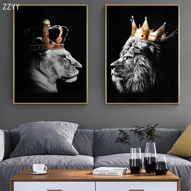 Resimlerinde Modern Aslan Kral Taç Altın Lüks Tuval Boyama Siyah Beyaz Hayvan Poster Baskı Duvar Sanatı Pictrue Ofis Ev Dekor Için