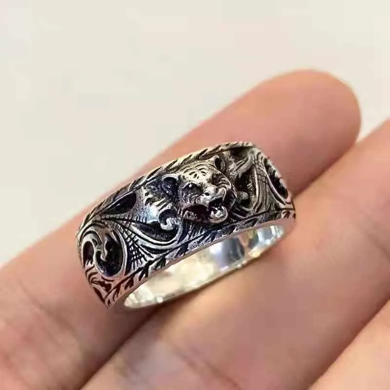 Top Luxury Designer Anel de moda tigre anéis para mulheres design original de design de grande qualidade anéis de carta de jóias atacado na caixa