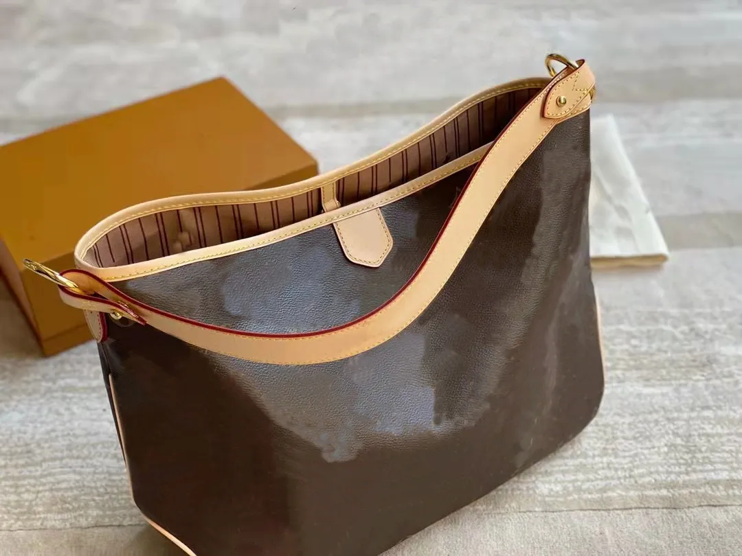 Womens Tote Bag Designer Fashion Bags Ladies Purses Handbags Women Presbyopia Handbag Medieval Shopping Armpit Leather Backpack Woman From 60 38 DHgate