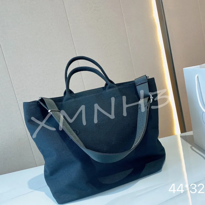 Handväska 3D-präglad Designer Shopping Bag Mode All-match Tote Bags Storlek 42 32cm