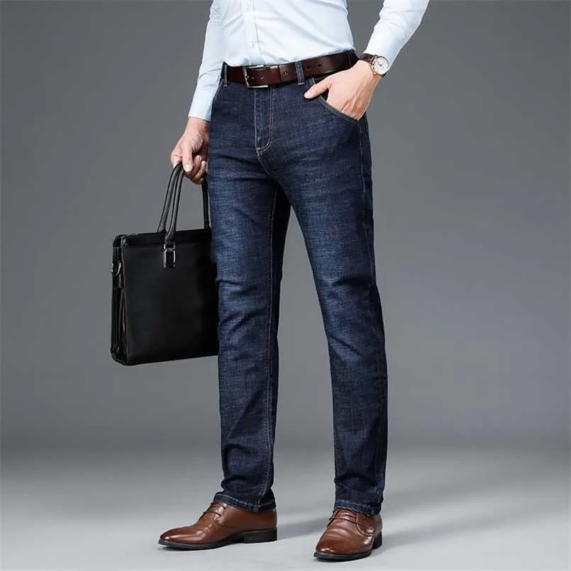 Męskie klasyczne zrelaksowane dopasowanie Flex Jean Wiosna Jesień Four Seasons High Waist Business Casual Blue Blue Denim Spodnie 211206