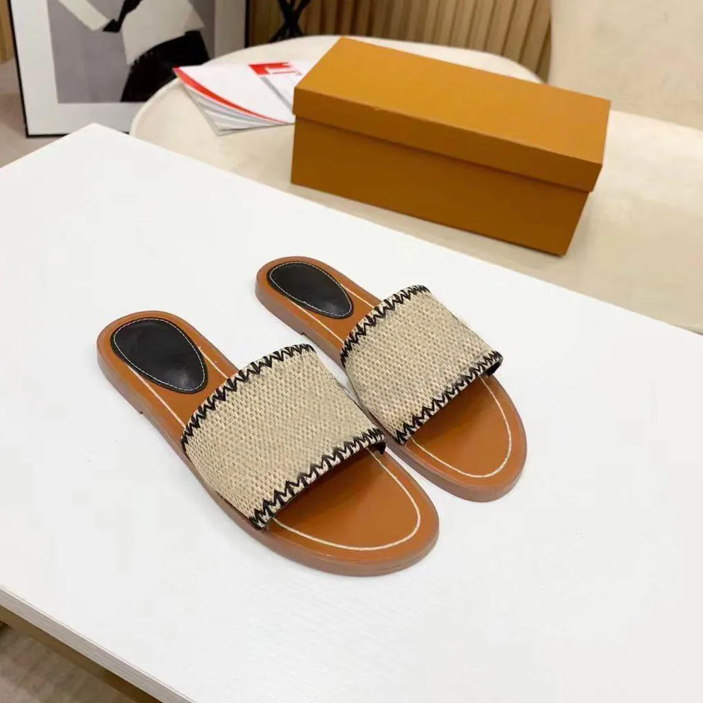 Atacado estilista de verão feminino chinelos chinelos moda couro genuíno slides sandálias corrente de metal senhoras sapatos casuais