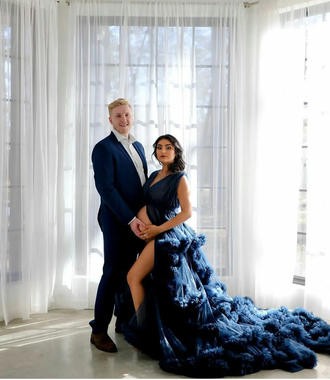 Navy Evening Dresses Sexy V Neck Maternity Robes Women Photoshoot Prom Gowns Fluffy Tiered Tulle Robe Formal Baby Shower Dress Navy Evening Dresses Sexy V Neck Maternity Robes Women Photoshoot Prom Gowns Fluffy Tiered Tulle Robe Formal Baby Shower Dress