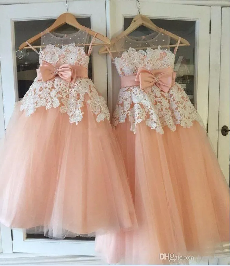 2022 персикового розового кружева тюль цветок девочек платья прозрачные без рукавов лук длина пола принцесса маленькие дети свадебный день рождения платья