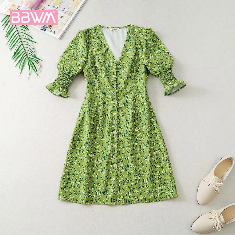 Sexy Mini Green Floral Slim Fit Western Style Female Dress V-neck Short French Sweet Chic Women's Dress Summer Breeze 210507