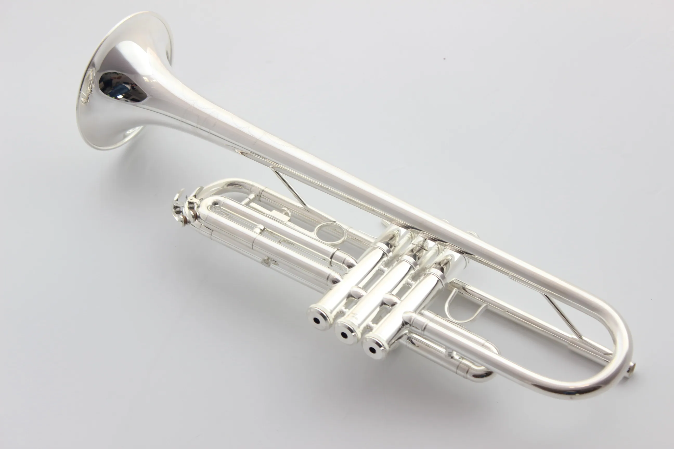 Professionell YTR-4335GS Trumpet Instruments Alla Silver Plated Carved B Flat Brass Trompeta Musikinstrument BB Trompette Made In Japan